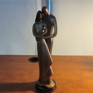 Elegant Bronze Couple With Baby Sculpture